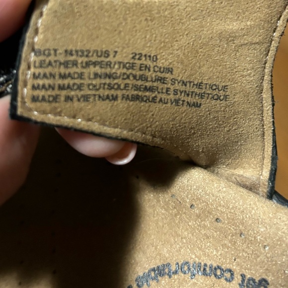 Black Taos Sandals - Picture 9 of 11